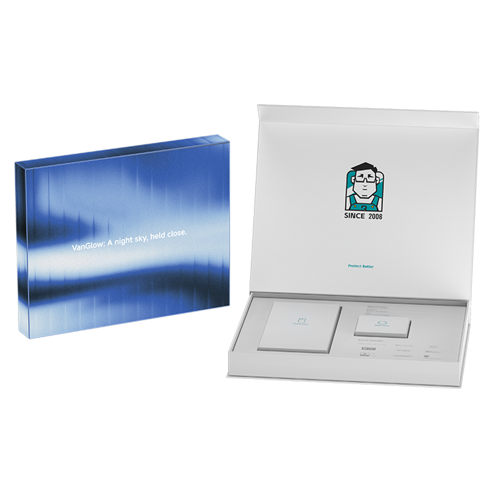 Benks iPhone 17 Pro MagSafe Case gift box, featuring the stylish case with matching magnetic charging cable, perfect for a premium unboxing experience.