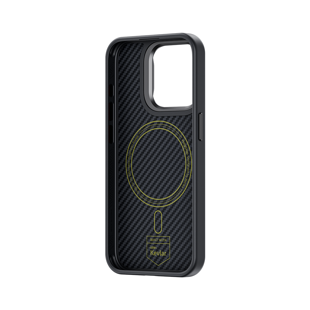 The innovative Montage ArmorPro Case for the iPhone 15 Pro Max by Benks is Kevlar® reinforced, offering superior protection against drops and scratches, all while being MagSafe ready for your convenience.