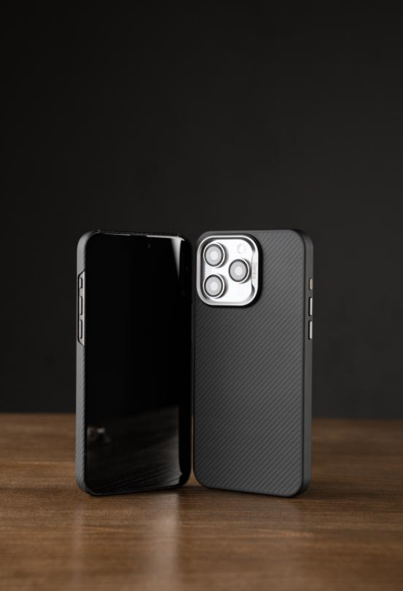 black thin phone case built with aramid fiber