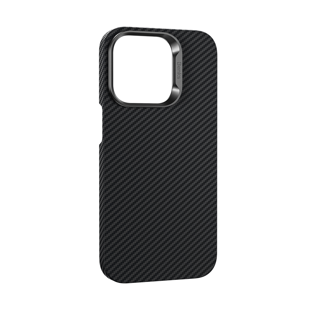 Durable and minimalist MagClap ArmorAir iPhone Case, made from high-strength 600D Kevlar®, ensuring ultra-slim protection and seamless MagSafe use.