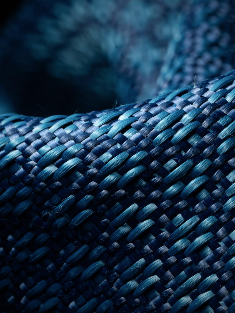 ArmorGrid ArmorPro Case built with Kevlar® for iPhone 17 Pro Max (4).jpg__PID:66b58b6e-3ea7-4905-94e4-10807aeb124c