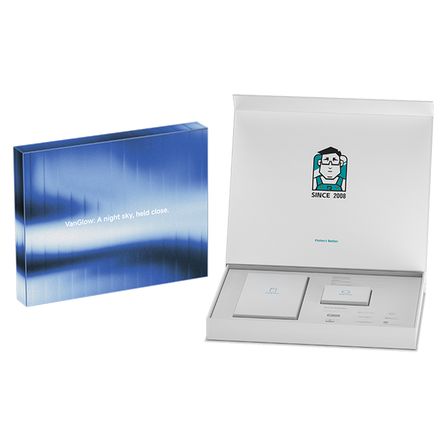 Benks iPhone 17 Pro Max MagSafe Case gift box, featuring the stylish case with matching magnetic charging cable, perfect for a premium unboxing experience.